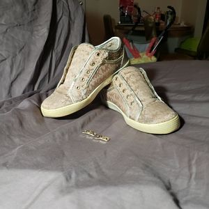 3/30$ Michael kors gold shoes